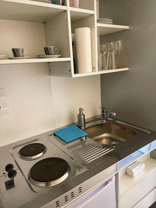 Apartment Naehe Flughafen Dus Düsseldorf Exteriör bild